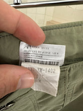 Load image into Gallery viewer, 1990s Dexter Wong 3/4th Darted Knee Shorts - Size S