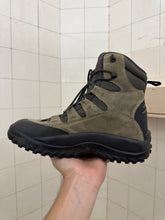 Load image into Gallery viewer, 2000s Salomon 'Snowdog' Hiking Boots - Size 9 US