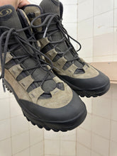 Load image into Gallery viewer, 2000s Salomon 'Snowdog' Hiking Boots - Size 9 US