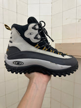 Load image into Gallery viewer, 2000s Salomon 'Snowmonkey' Hiking Boots - Size 9.5 US