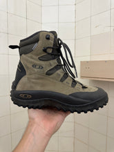 Load image into Gallery viewer, 2000s Salomon 'Snowdog' Hiking Boots - Size 9 US