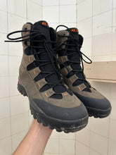 Load image into Gallery viewer, 2000s Salomon 'Snowdog' Hiking Boots - Size 11.5 US