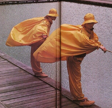 Load image into Gallery viewer, 1970s Issey Miyake Wide Pleated Back Coat - Size M