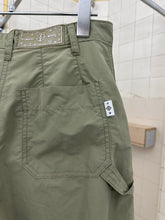 Load image into Gallery viewer, 1990s Dexter Wong 3/4th Darted Knee Shorts - Size S