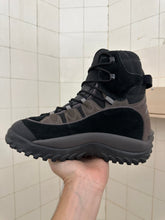 Load image into Gallery viewer, 2000s Salomon 'Snowbow' Hiking Boots - Size 8 US