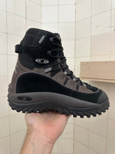 Load image into Gallery viewer, 2000s Salomon 'Snowbow' Hiking Boots - Size 8 US