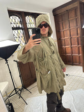 Load image into Gallery viewer, 1980s Vintage Italian Light Cargo Coat with Removable Hood - Size M