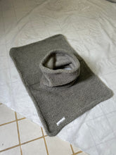 Load image into Gallery viewer, 1980s Italian Vintage Fleece Neckwarmer - Size OS