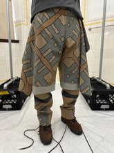 Load image into Gallery viewer, ss2001 Burberry Prorsum Modern Plaid Kilt Shorts - Size M
