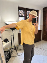 Load image into Gallery viewer, 1980s Vintage Italian Designer Linen Half Button Shirt - Size M