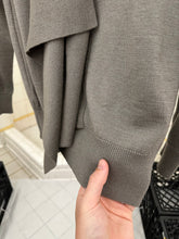 Load image into Gallery viewer, 1990s Issey Miyake Jabot Style Sweater - Size S