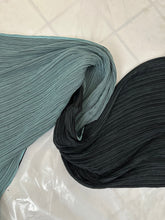 Load image into Gallery viewer, ss2001 Issey Miyake Pleated Scarf with Fillings - Size OS