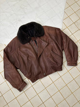 Load image into Gallery viewer, 1980s Vintage Italian Cropped Leather Jacket with Removable Collar - Size M