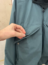 Load image into Gallery viewer, 1990s Vexed Generation Slashed Shoulder Sleeve Gusset Bomber - Size L