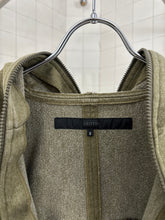 Load image into Gallery viewer, 2000s Griffin Fishmouth Hoodie - Size M