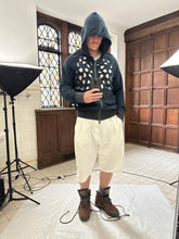 Load image into Gallery viewer, 2000s Griffin Bladecut Hoodie - Size M