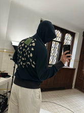 Load image into Gallery viewer, 2000s Griffin Bladecut Hoodie - Size M
