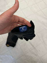 Load image into Gallery viewer, 2000s Vintage DROP Snowboarding Gloves - Size M