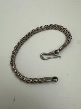 Load image into Gallery viewer, Vintage Chain Bracelet - Size M