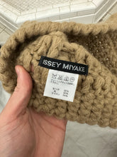 Load image into Gallery viewer, aw2005 Issey Miyake Heavy Knitted Cap - Size OS