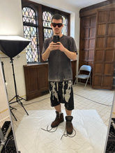 Load image into Gallery viewer, aw2016 Rick Owens Vomit Pod Shorts - Size M