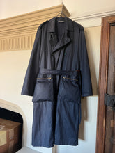 Load image into Gallery viewer, 1980s Vintage Italian Coated Cotton Cargo Trench - Size M
