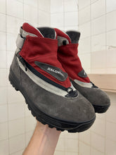 Load image into Gallery viewer, 2000s Salomon Adventure 7 Gen 2 - Size 7.5 US
