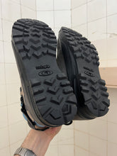 Load image into Gallery viewer, 2000s Salomon Adventure 7 Gen 2 - Size 9.5 US