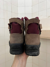 Load image into Gallery viewer, 1990s Salomon Adventure 7 Gen 1 - Size 8 US