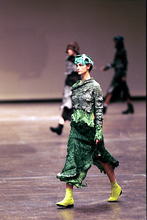 Load image into Gallery viewer, aw1999 Issey Miyake Crinkled Iridescent Bolero Top - Size Women's L