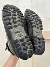Load image into Gallery viewer, 2000s Salomon Adventure 7 Gen 2 - Size 8 US