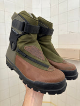 Load image into Gallery viewer, 1990s Salomon Adventure 9 Hiking Boots in Green - Size 8.5 US