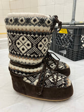 Load image into Gallery viewer, aw2003 Junya Watanabe Knitted Arctic Boots - Size M
