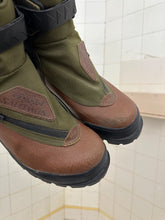 Load image into Gallery viewer, 1990s Salomon Adventure 9 Hiking Boots in Green - Size 8.5 US