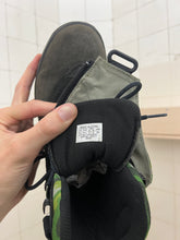 Load image into Gallery viewer, 2000s Salomon Adventure 7 Gen 2 - Size 8 US