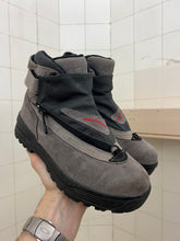 Load image into Gallery viewer, 2000s Salomon Adventure 7 Gen 2 - Size 5.5 US