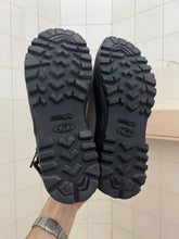 Load image into Gallery viewer, 2000s Salomon Adventure 7 Gen 2 - Size 7.5 US