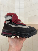 Load image into Gallery viewer, 2000s Salomon Adventure 7 Gen 2 - Size 9.5 US