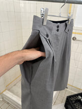 Load image into Gallery viewer, Vintage 2010s Hussein Chalayan Pleated Cotton Trouser Shorts - Size S