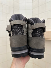Load image into Gallery viewer, 2000s Salomon Adventure 7 Gen 2 - Size 7 US