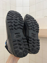 Load image into Gallery viewer, 2000s Salomon Adventure 7 Gen 2 - Size 6.5 US