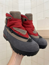 Load image into Gallery viewer, 2000s Salomon Adventure 7 Gen 2 - Size 6.5 US