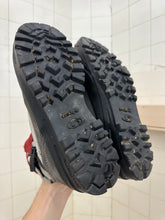 Load image into Gallery viewer, 2000s Salomon Adventure 7 Gen 2 - Size 7.5 US