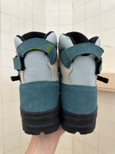 Load image into Gallery viewer, 2000s Salomon Adventure 7 Gen 2 - Size 9.5 US