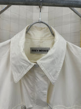 Load image into Gallery viewer, ss2004 Issey Miyake White Bungee Cord Long Raincoat - Size M