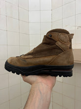 Load image into Gallery viewer, 1990s Salomon Adventure 7 Gen 1 - Size Women's 7.5 US