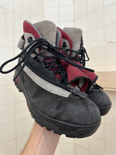 Load image into Gallery viewer, 2000s Salomon Adventure 7 Gen 2 - Size 6.5 US