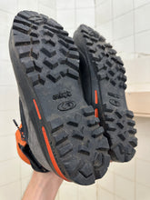 Load image into Gallery viewer, 2000s Salomon Adventure 7 Gen 2 - Size 8.5 US