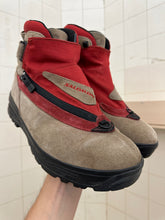 Load image into Gallery viewer, 2000s Salomon Adventure 7 Gen 2 - Size 9.5 US