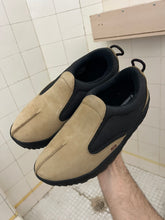 Load image into Gallery viewer, 2000s Vintage Nike ACG Ridgeback Clogs - Size 9 US